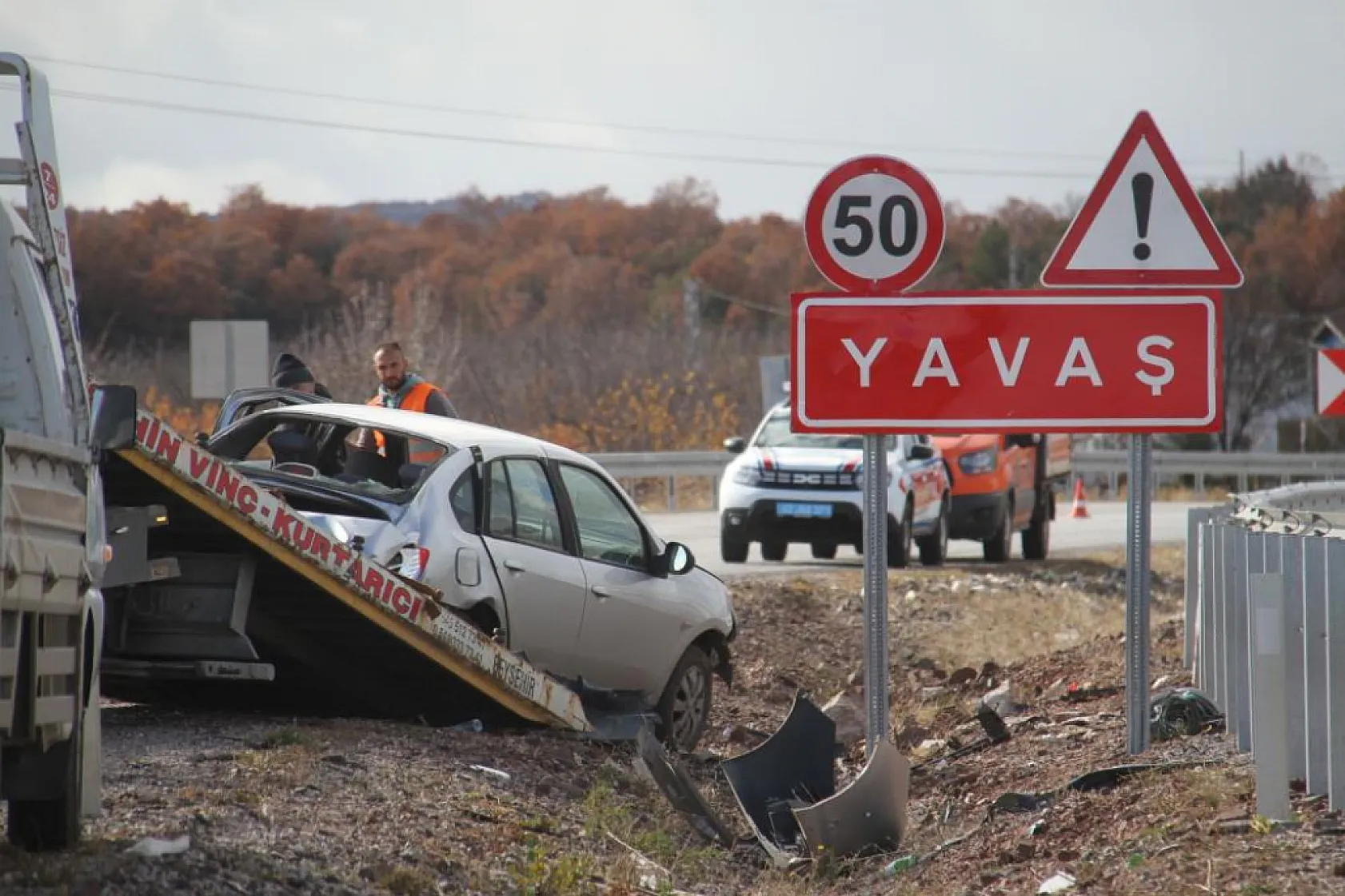 Otomobil devrildi: 4 yaralı