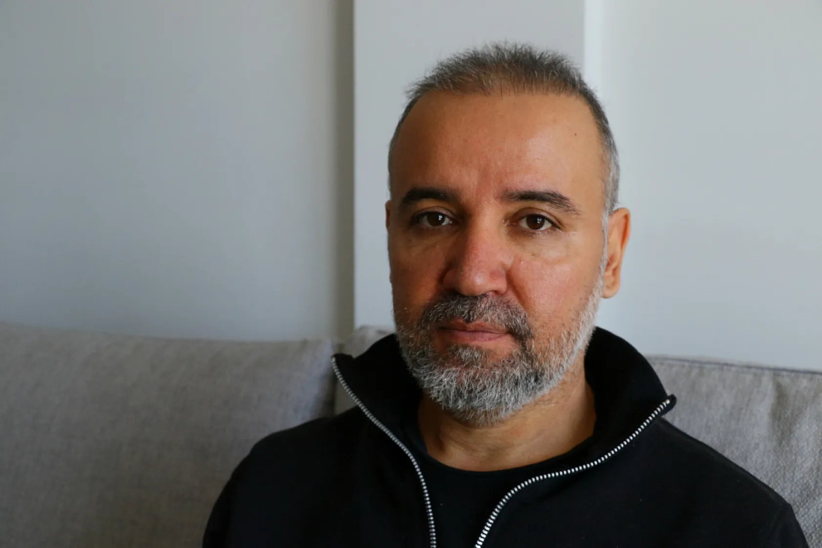 Acılı doktor baba balkondan düşerek ölen 4 yaşındaki oğlu için adalet arayışında