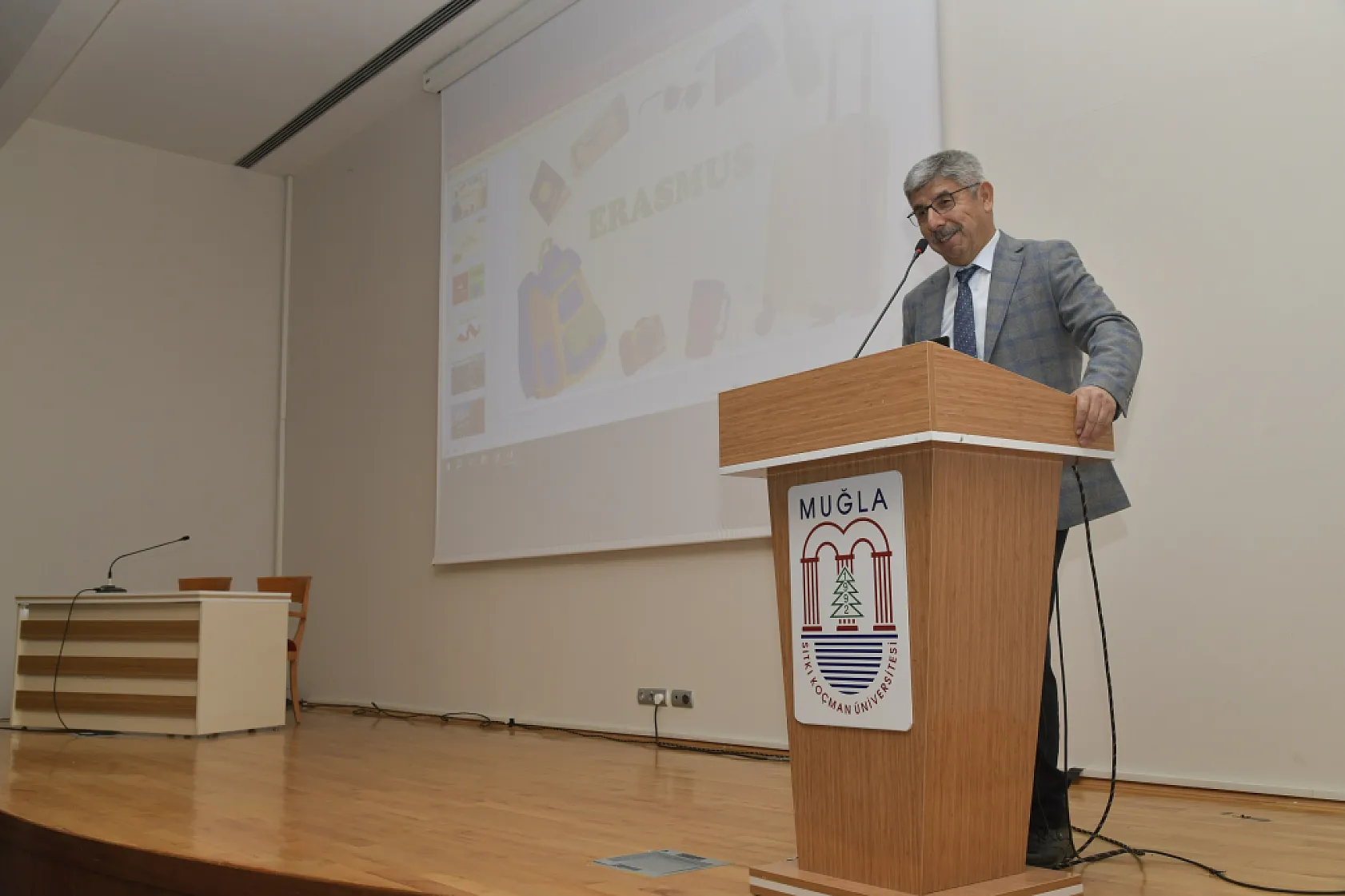 MSKÜ öğrencileri Erasmus hakkında bilgilendirildi
