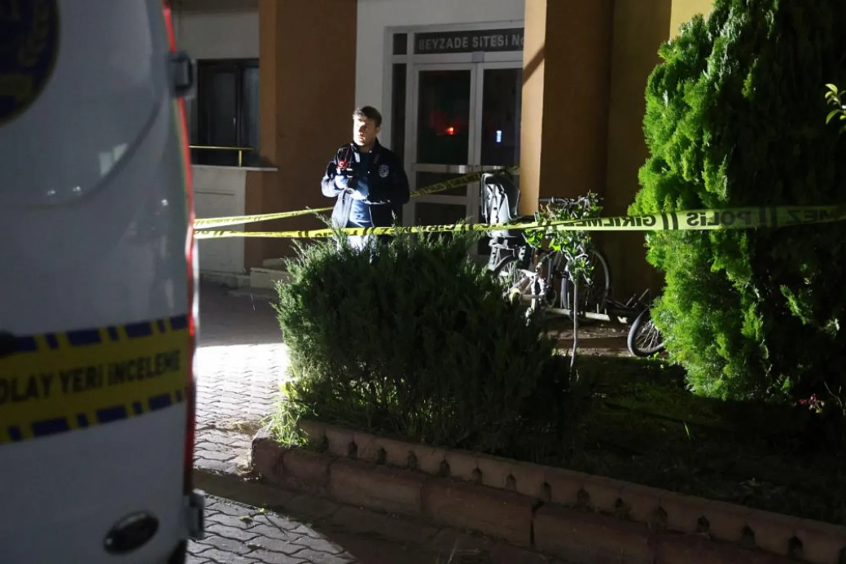 Öldürmeden önce 'Aklın varsa memleketi terk et' mesajı atıp, internette av bıçağı araması yapmış