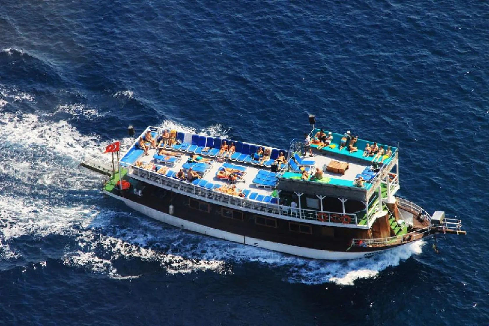 Muğla'da tüm zamanların yabancı turist rekoru 11 ayda kırıldı