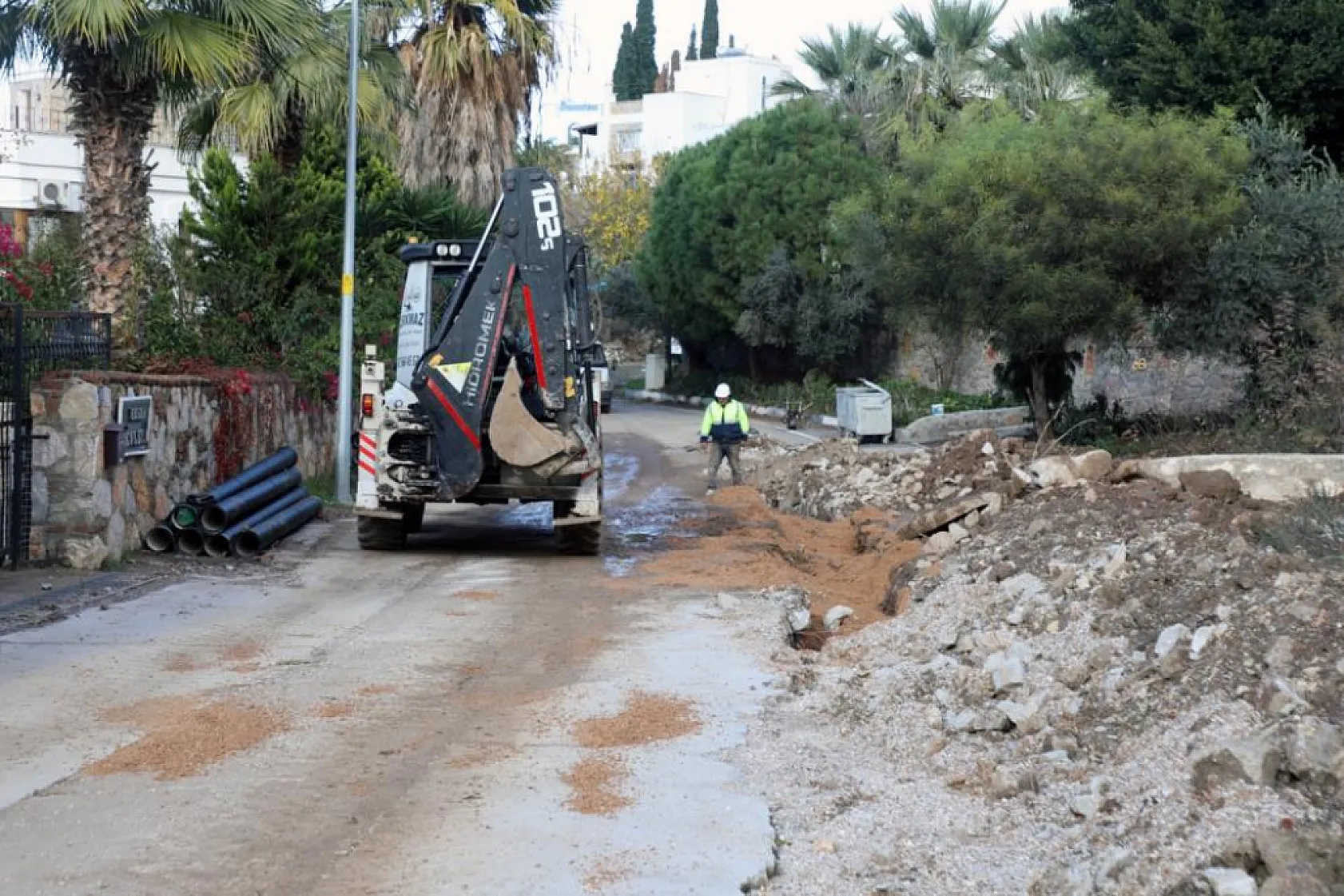 Bodrum'da su kesintilere neden olan hatlar yenileniyor