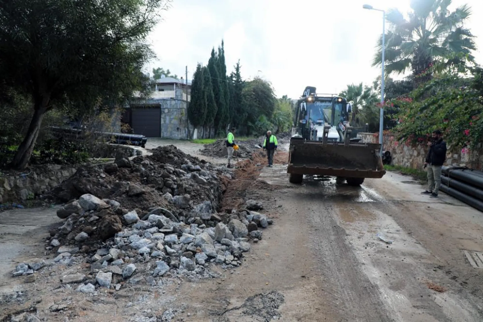 Bodrum'da su kesintilere neden olan hatlar yenileniyor