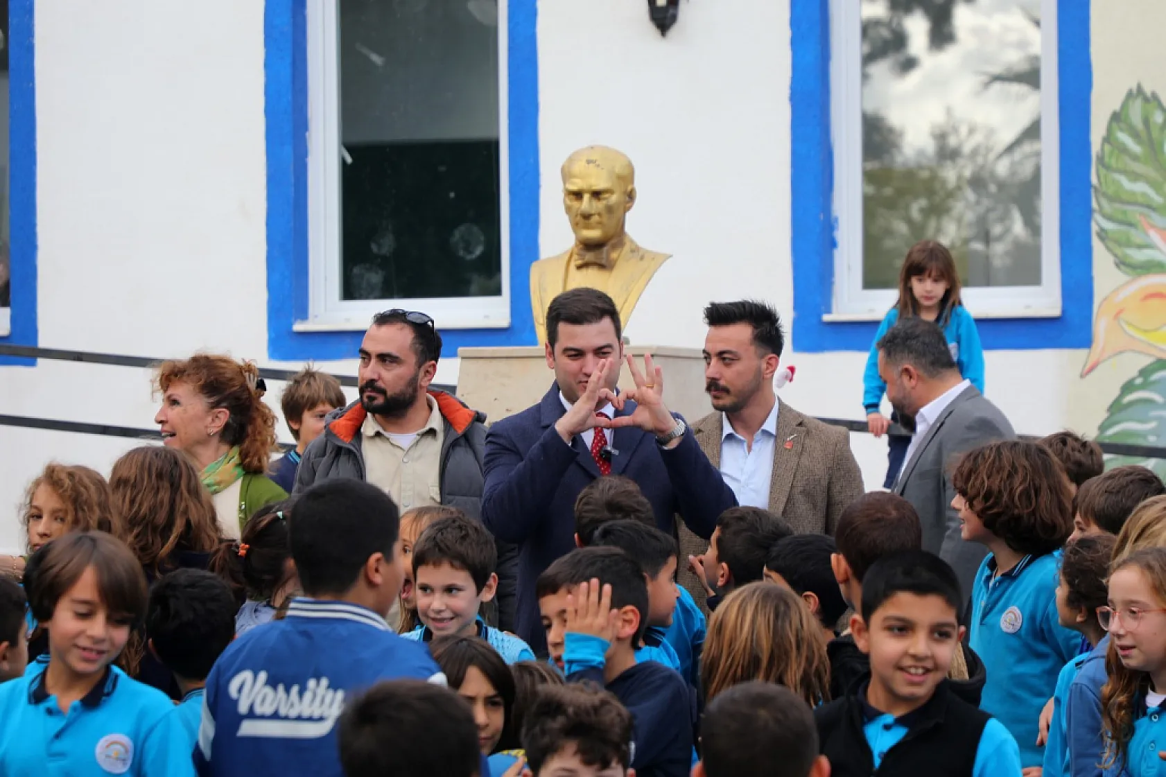 Başkan Mandalinci, saha çalışmalarına Dereköy, Koyunbaba ve Gümüşlük'te devam etti