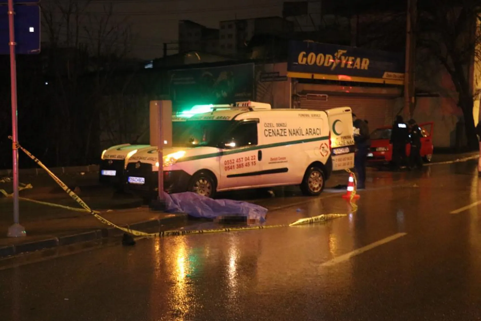 Alkollü sürücü, yolun karşısına geçmek isteyen adamı hayattan koparttı