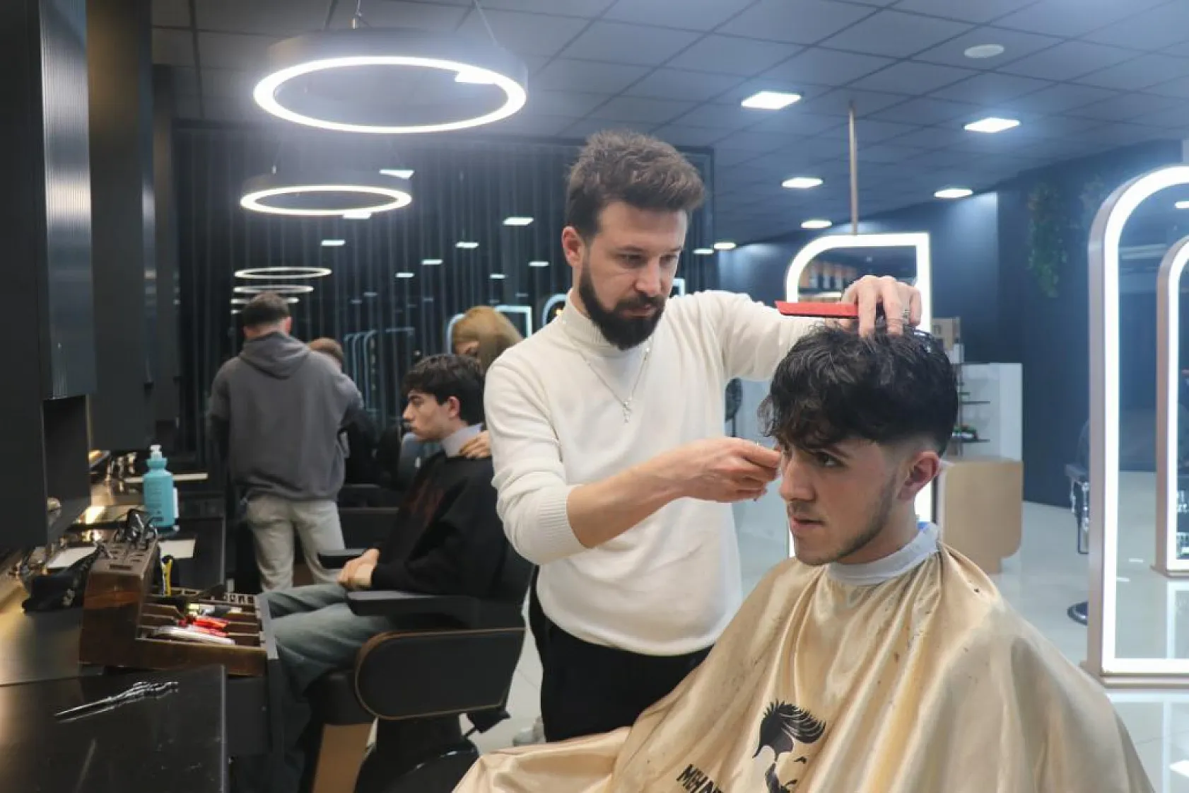 Berberlerden ilginç çıkış 'Robotların bizim sektörde hiç şansı yok'