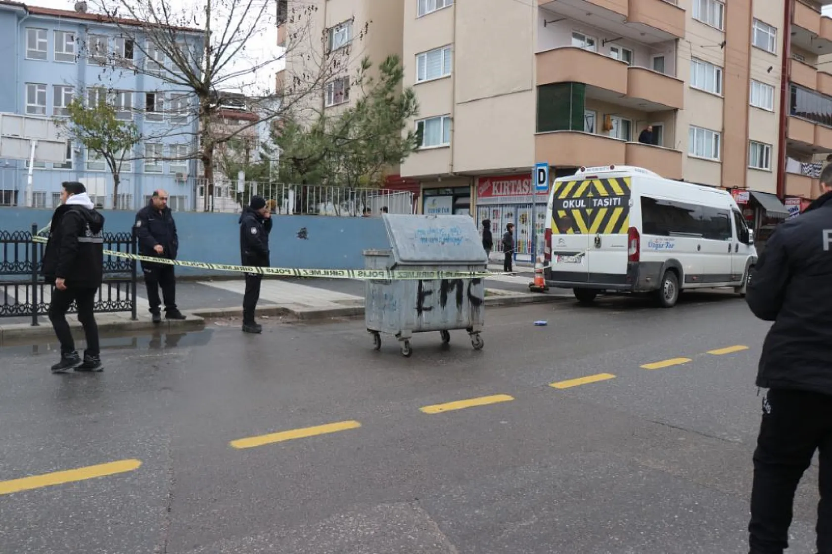 Şehrin göbeğinde silahlı saldırı: Kurşun yağdırıp olay yerinden kaçtı