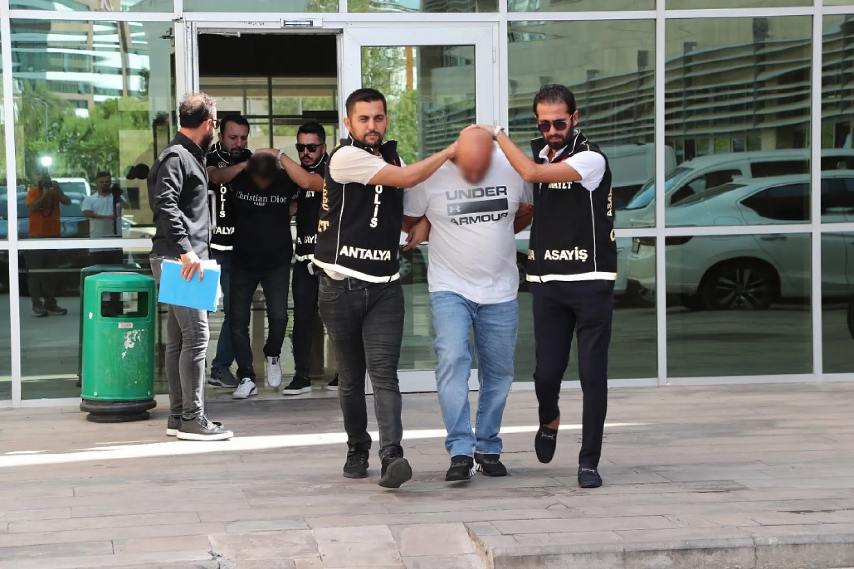 Boşanma aşamasındaki kocası kurşun yağdırmıştı, ölmeden önce kızına söylemiş