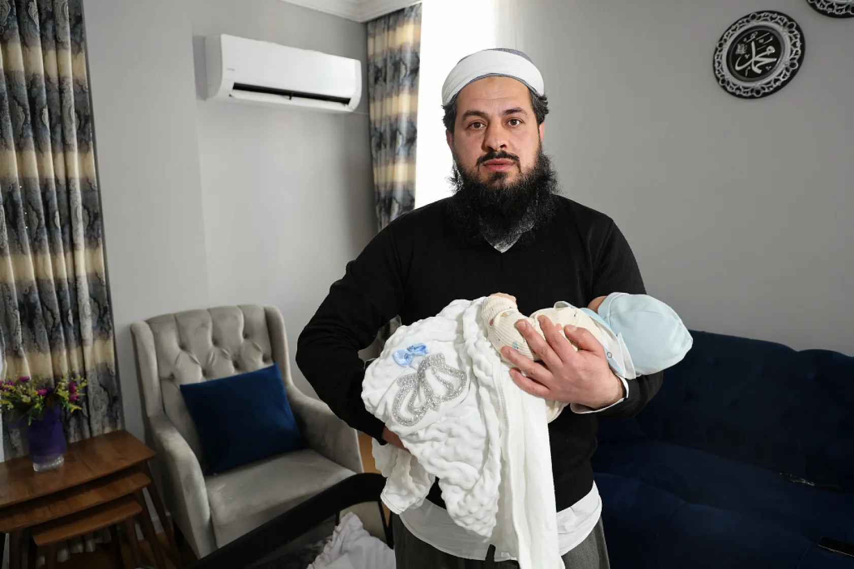 Bebeğe kayyum atandı!  Topuk kanı alınmasına ailesi izin vermeyince  2.5 aylık bebeğe kayyum atandı