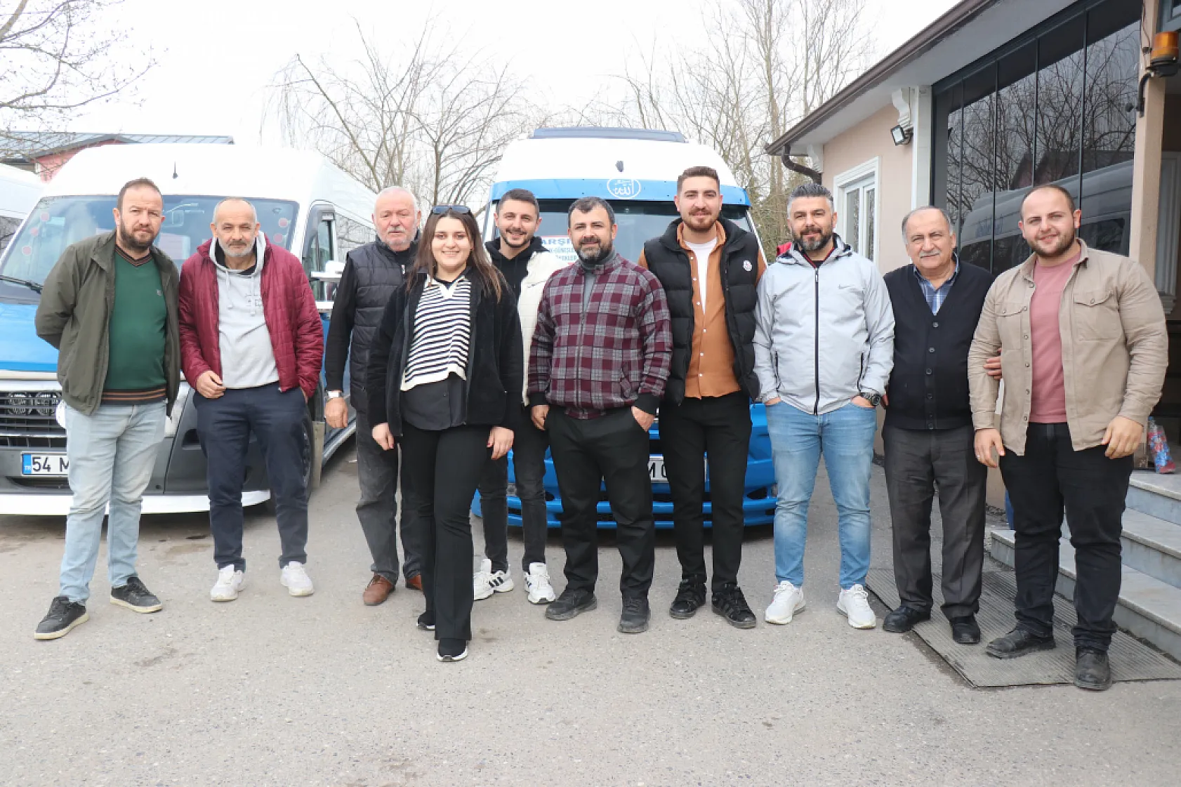 Araba sevgisi 22 yaşındaki kadını önce taksi sonra dolmuş şoförü yaptı