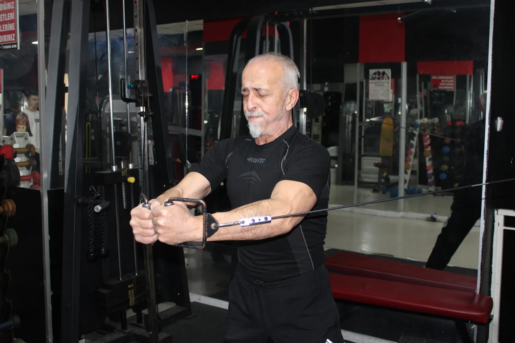 Eşi 'kendini toparla' dedi, Türkiye ve Avrupa şampiyonu oldu