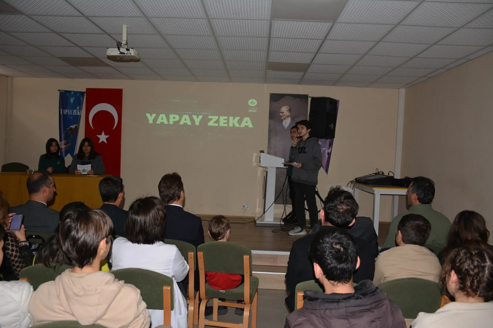 Lise öğrencileri yapay zekaya dikkat çekti