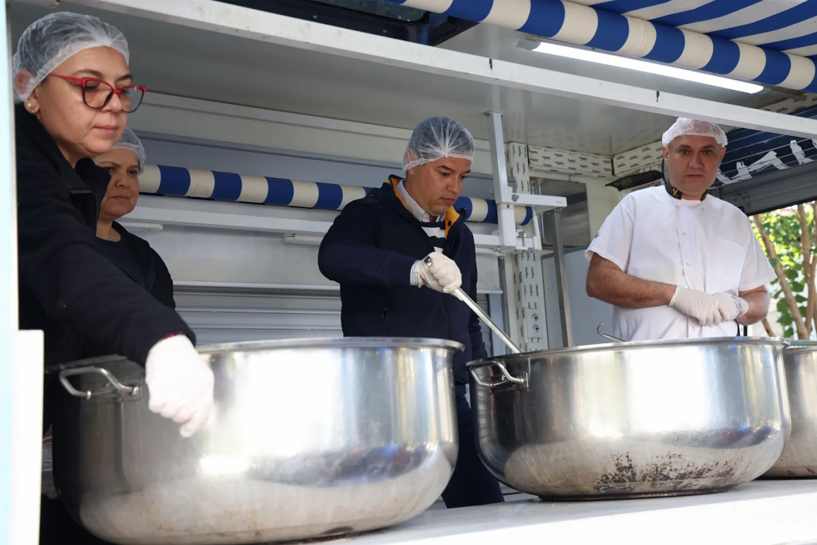 Marmaris Belediyesi'nden her gün 3 çeşit iftarlık