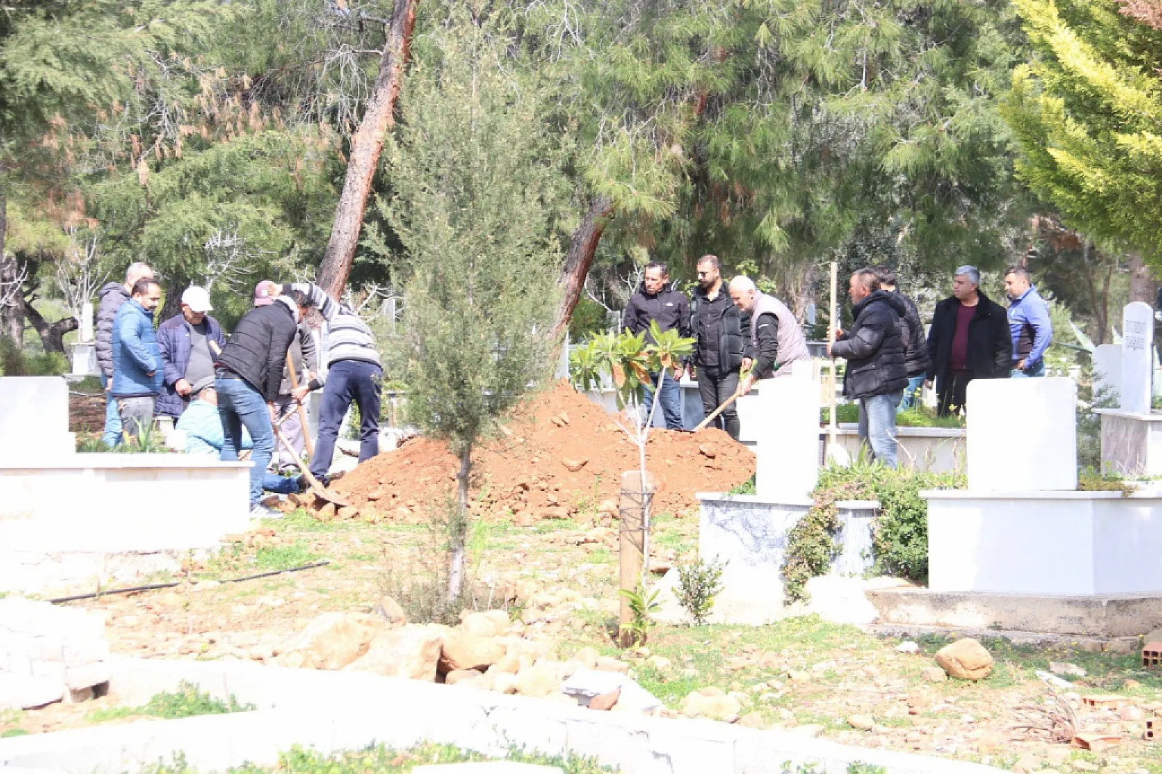 Fethiye'de 20 yıl sonra aydınlatılan cinayetin kurbanı son yolculuğuna uğurlandı