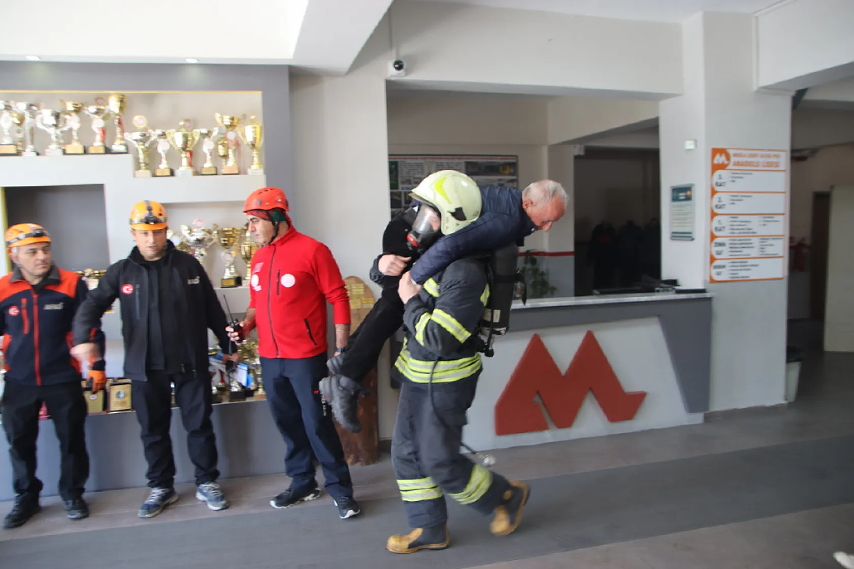 Muğla'da Deprem ve Yangın tahliye tatbikatı gerçekleştirildi