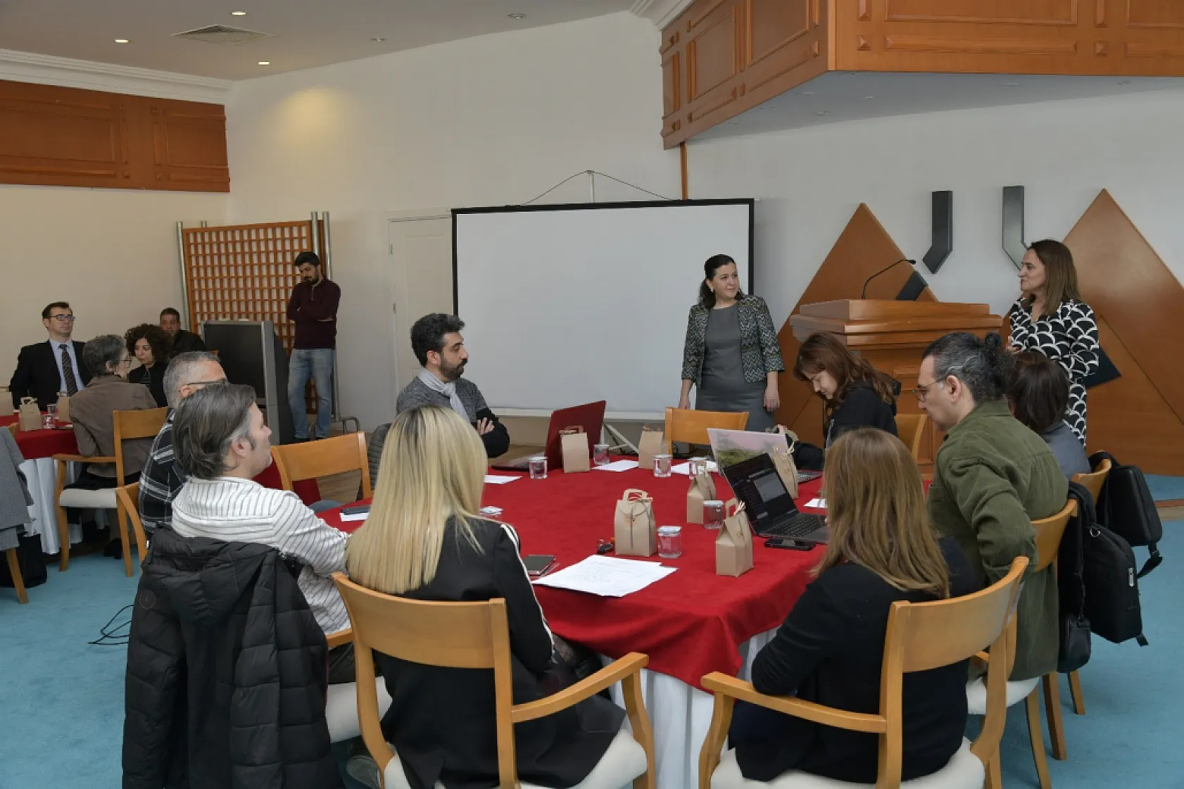 MSKÜ'de Toplumsal katkı süreçleri masaya yatırıldı