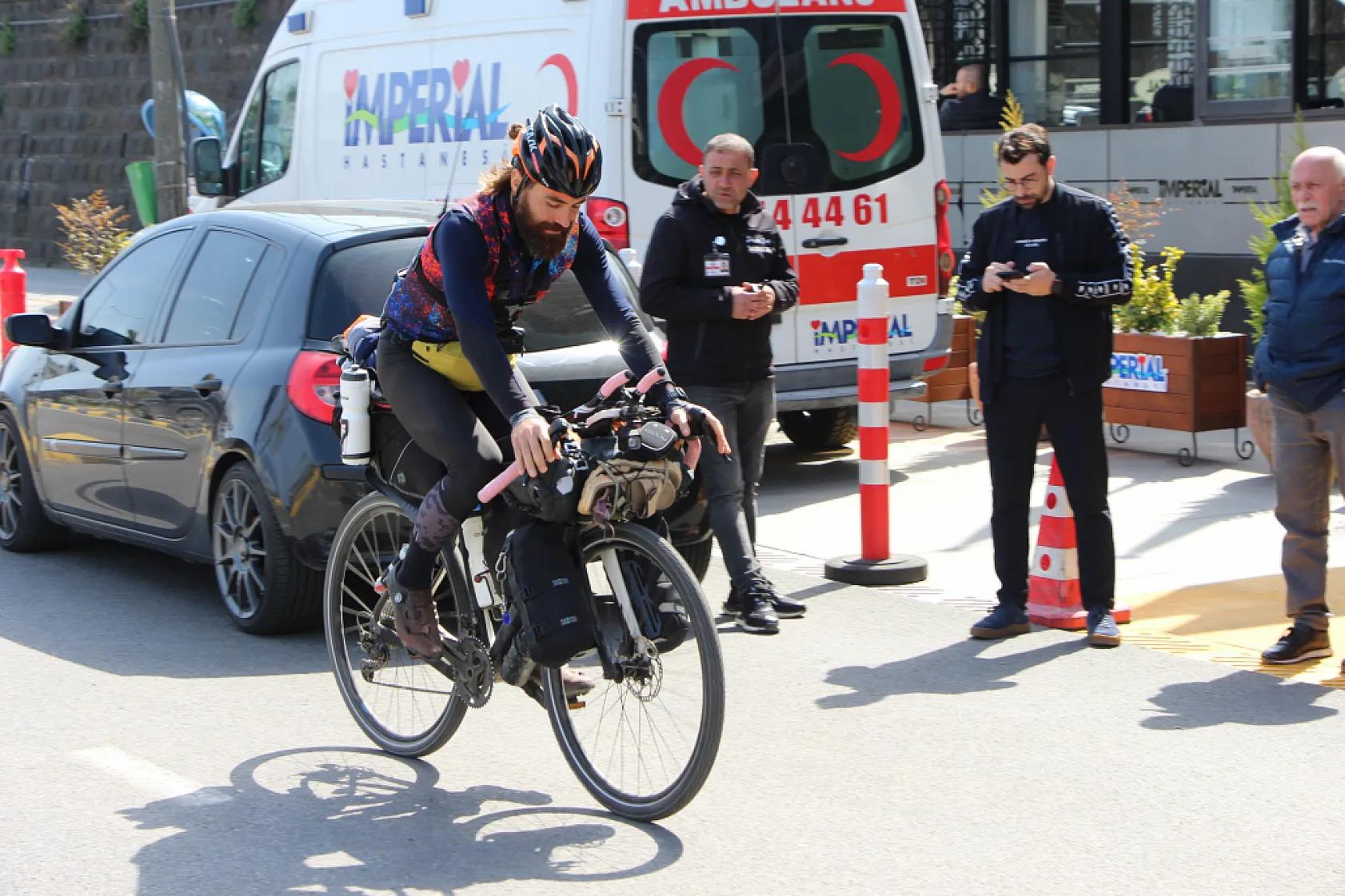 Çocukluk hayali için bisikleti ile Nepal'e gidecek