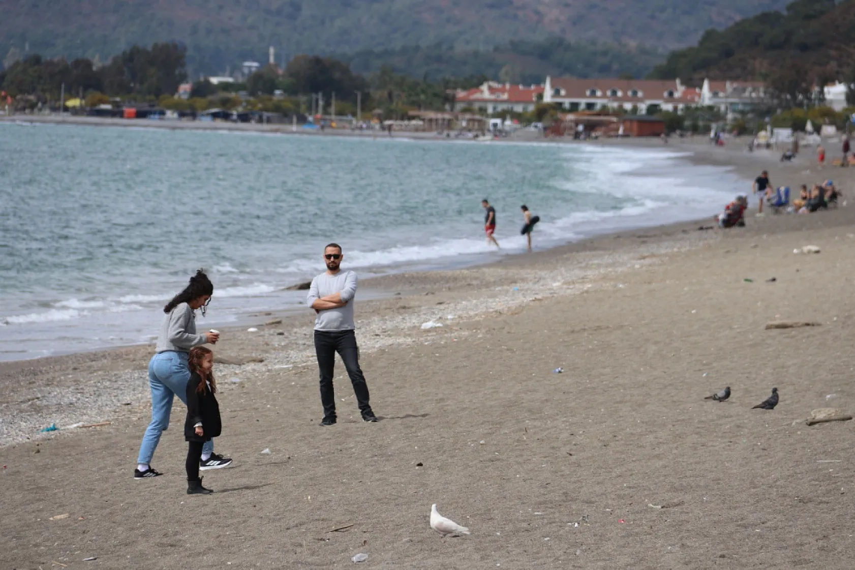 Fethiye Çalış Plajı'nda bayram hareketliliği başladı