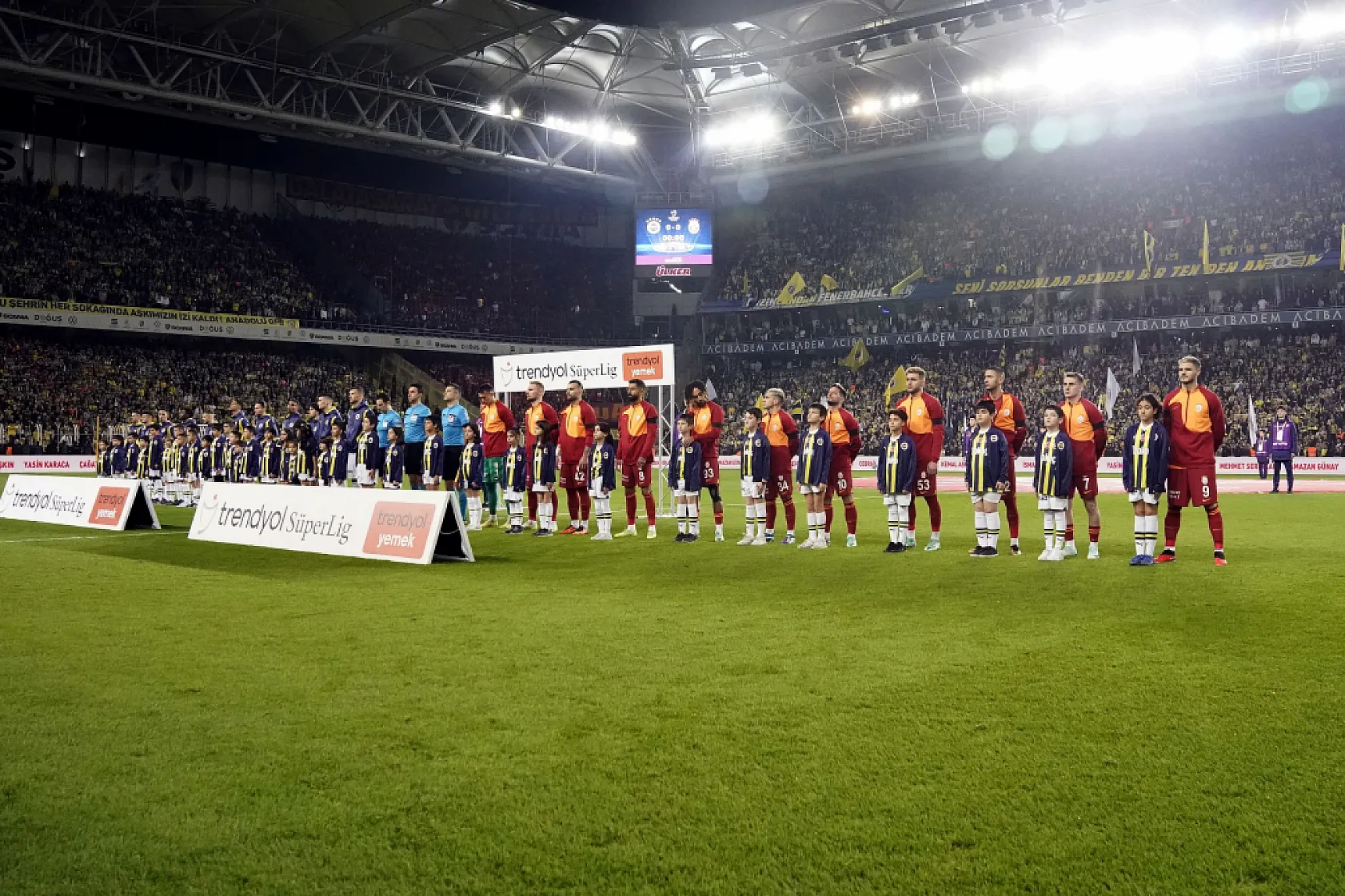 Fenerbahçe ile Galatasaray, Kadıköy'de 63. kez karşılaşacak