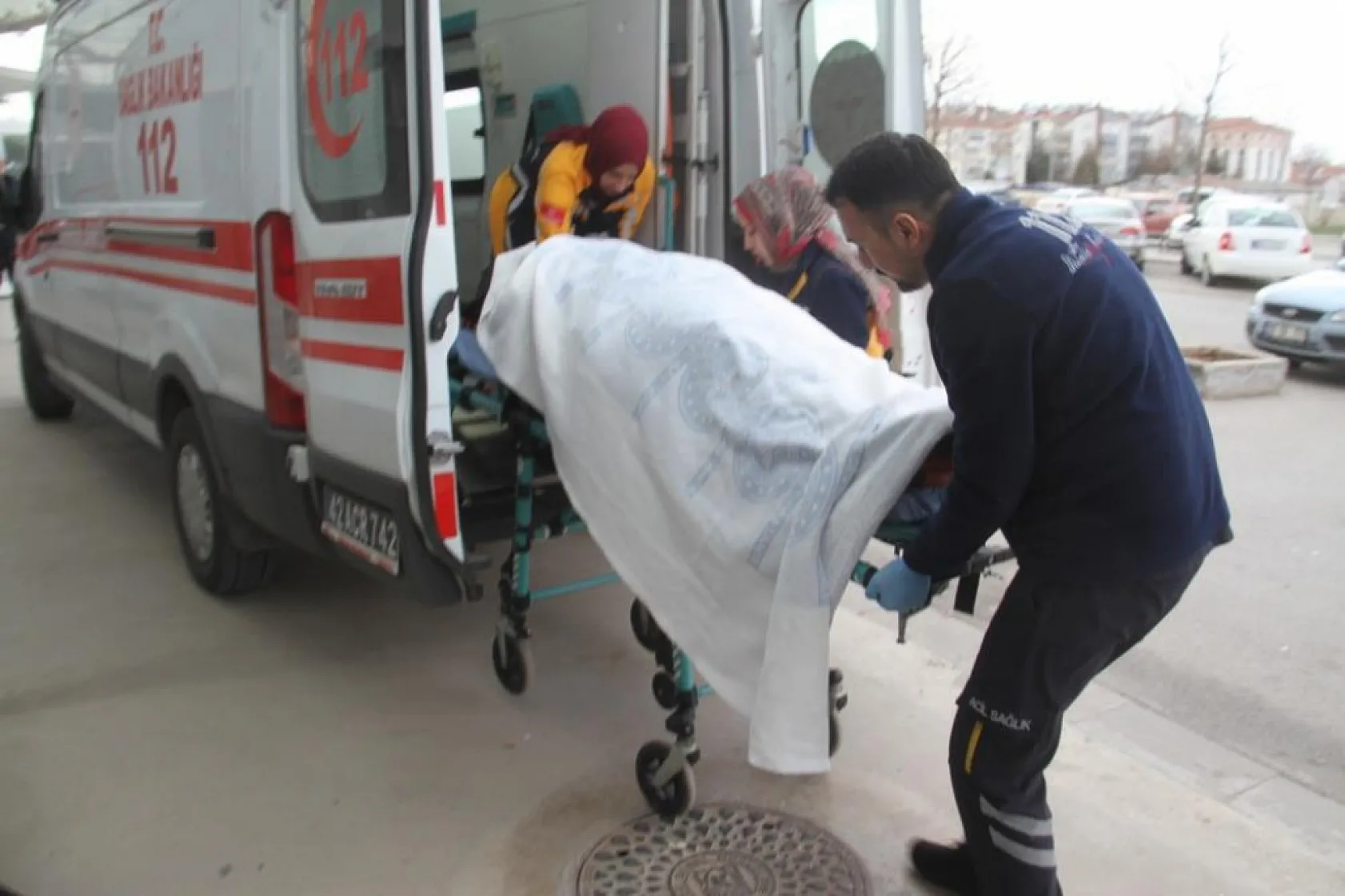 Aileyi yasa boğan kaza! Otomobil uçuruma düştü, 2 kişi hayatını kaybetti
