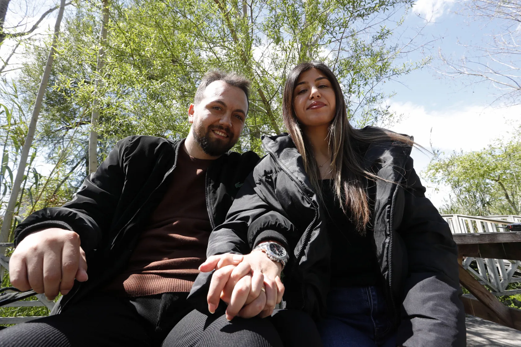 Okul yıllarına dayanan arkadaşlıkları engel tanımayan aşka dönüştü