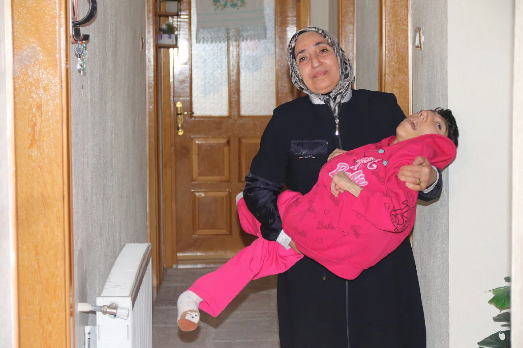 33 yıldır tek başına! Eşinin terk ettiği kadının hayat mücadelesi yürek burktu