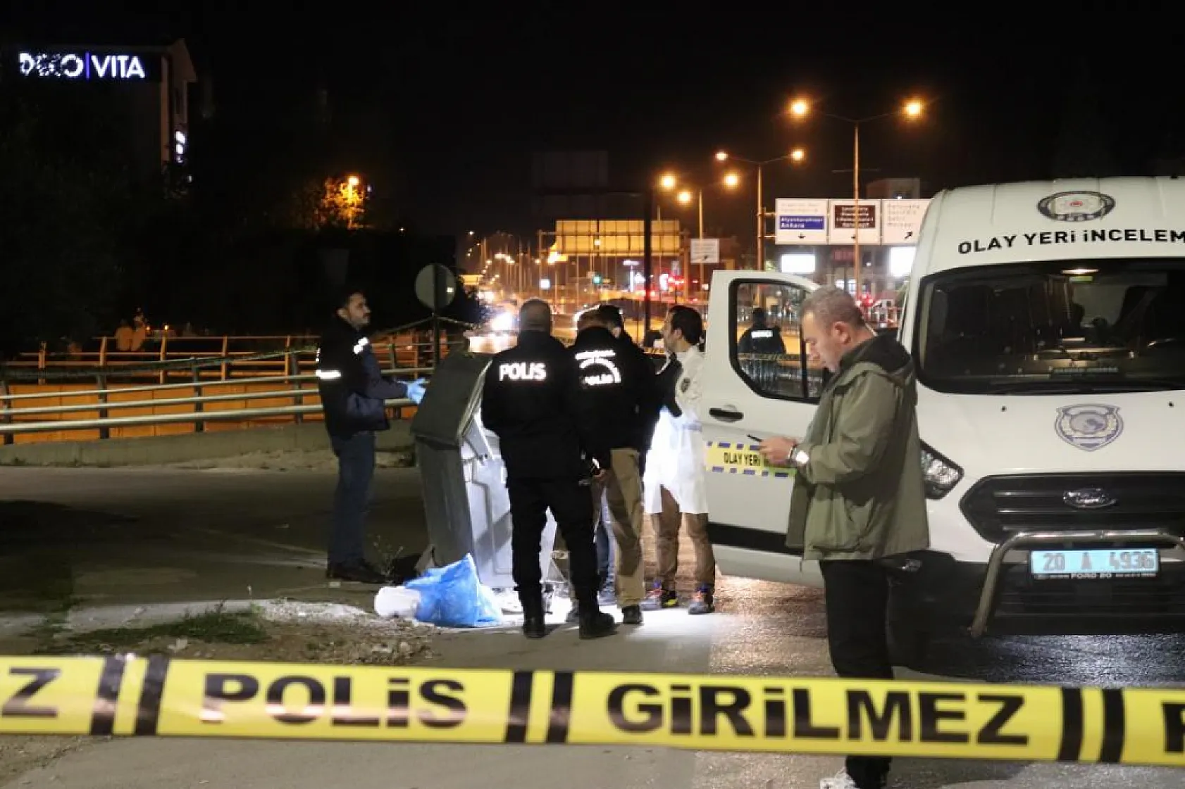 Vicdansızlığın böylesi: Yeni doğmuş bebek, poşet içerisinde çöp konteynerine atılmış halde bulundu