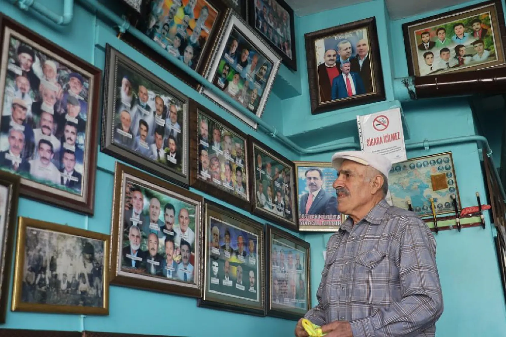 Ölenleri bir yanda kalanları diğer yanda sergiliyor