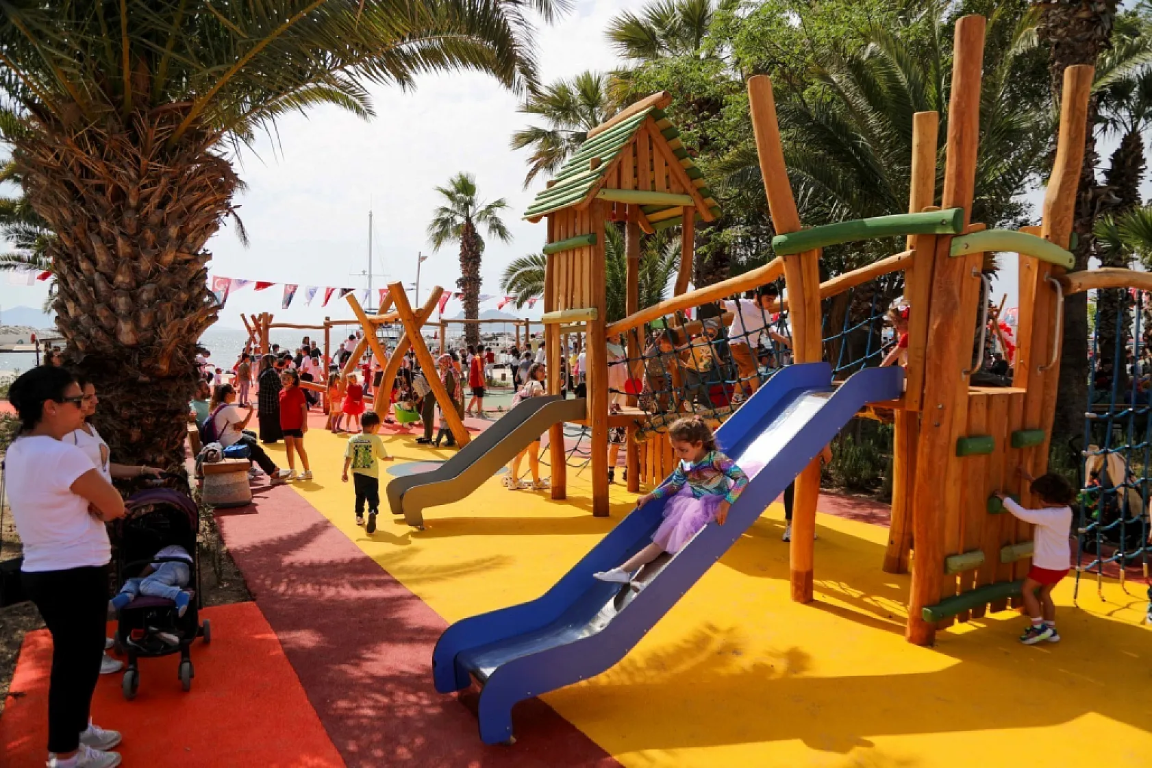 Bodrum'da Muhtar Satılmış'ın adının verildiği park açıldı