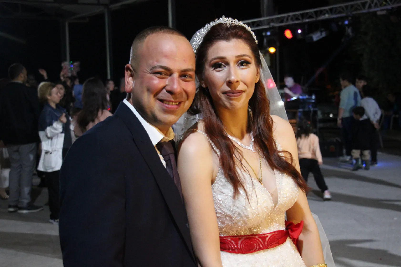 Pandemide nikahlanan çiftin düğün hayali 5 yıl sonra gerçek oldu