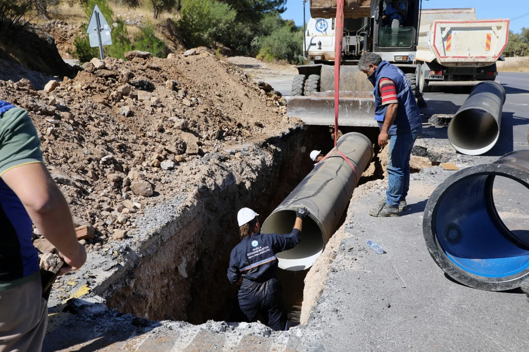 Bodrum'da sürekli patlayan su isale hatları değişiyor