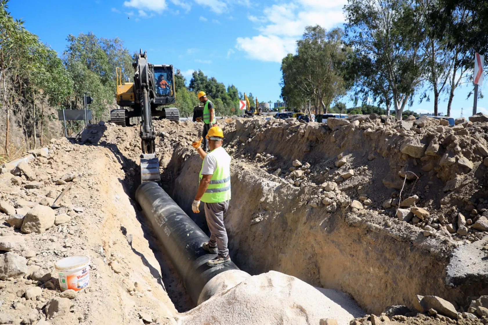 Bodrum'da sürekli patlayan su isale hatları değişiyor