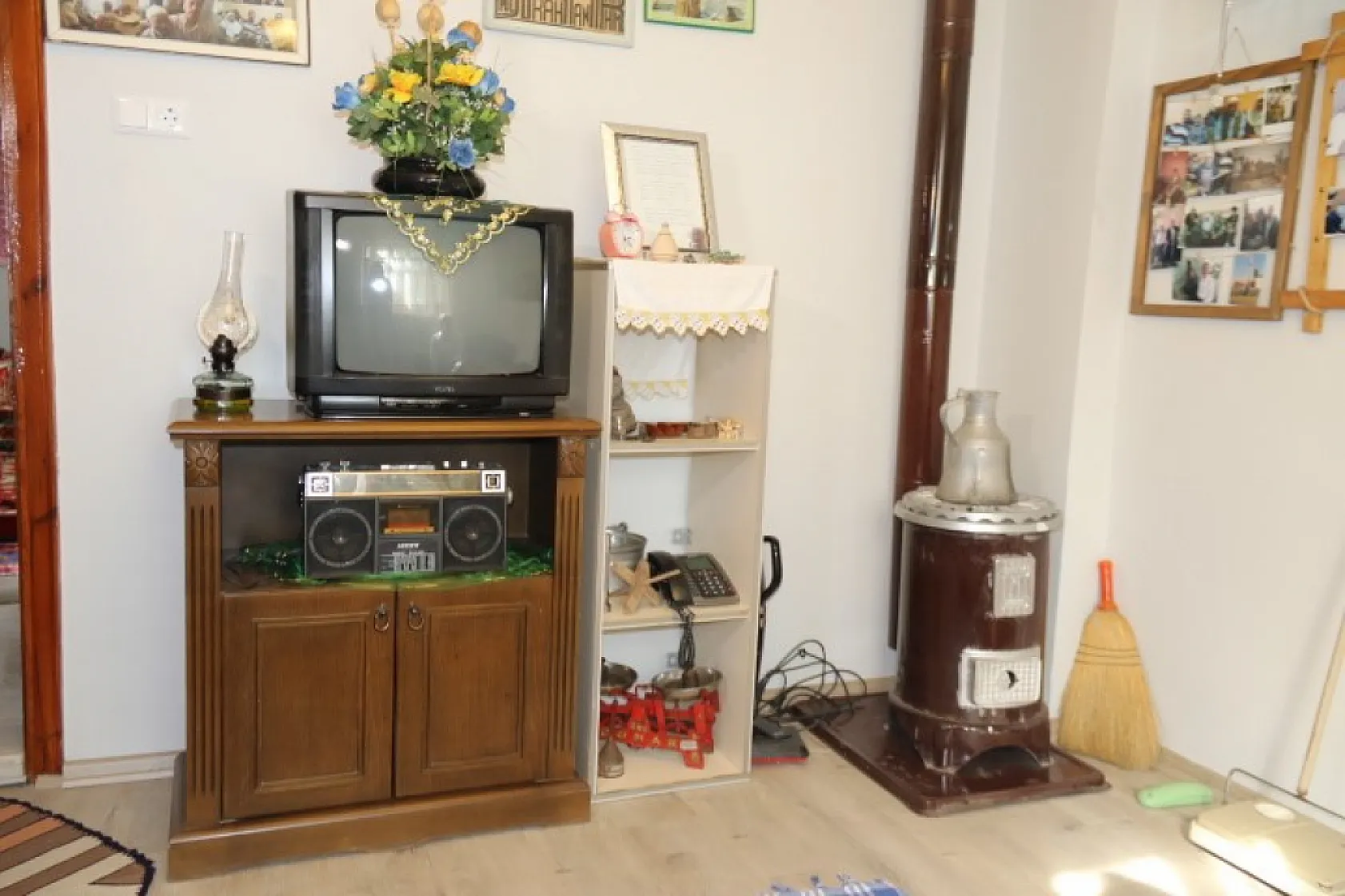 Genç kuşaklara geçmişini unutturmamak için evini müzeye çevirdi