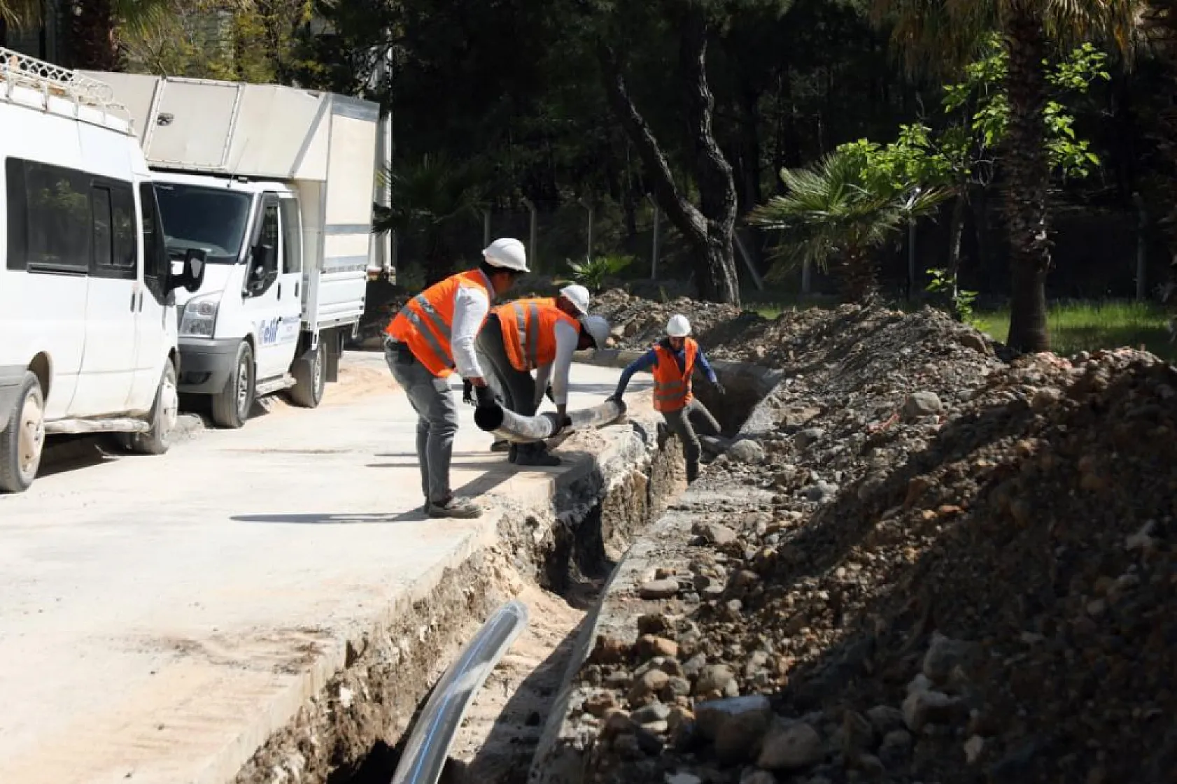 Marmaris Aksaz'da içme suyu ve yangın hatları yenileniyor