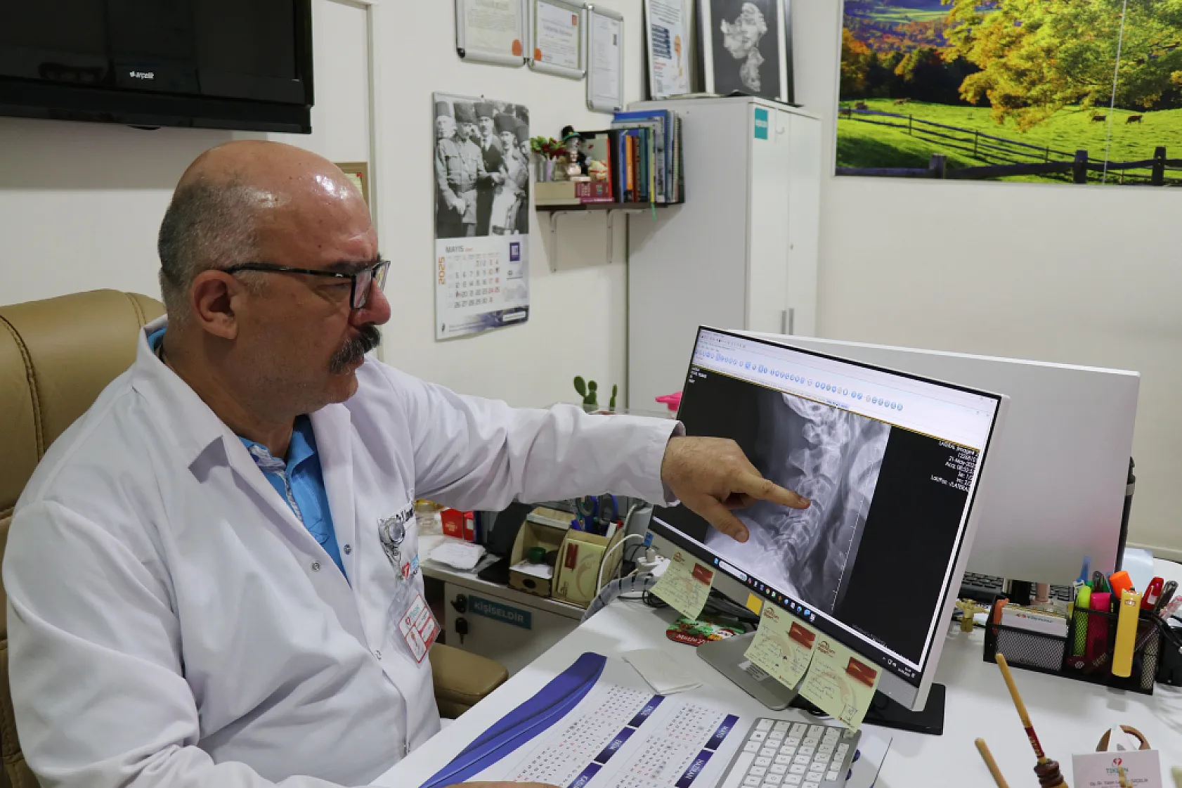 Dijital bağımlılık ilkokul çocuklarında dahi boyun fıtığı oluşturuyor