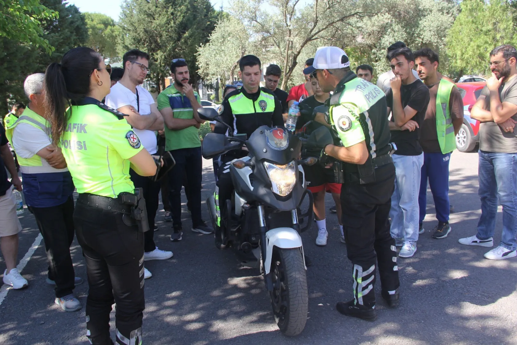 Muğla'da trafik güvenliği için 'KASKOM' projesi geniş katılımla devam ediyor