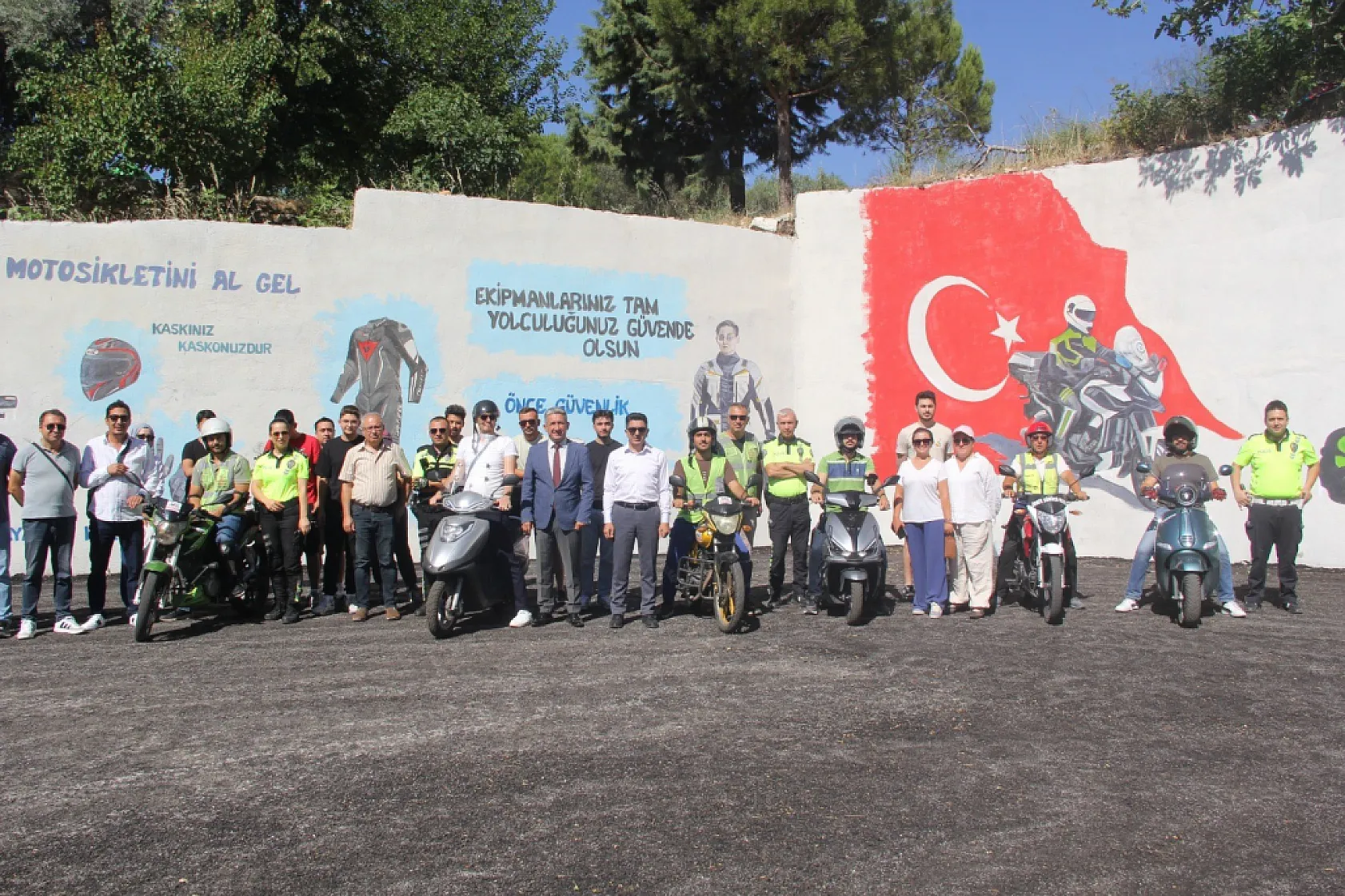 Muğla'da trafik güvenliği için 'KASKOM' projesi geniş katılımla devam ediyor