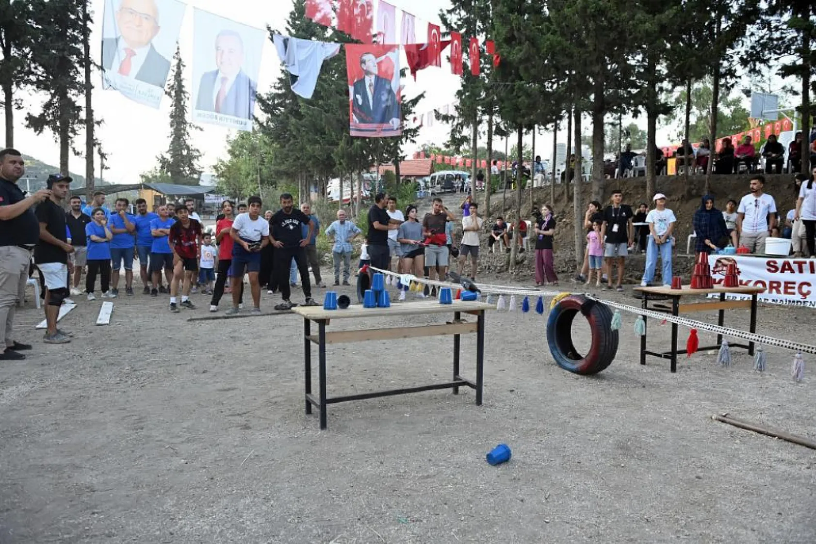 Bu da köy Survivor'u: 5 yıldızlı tatili duyan köylüler kıyasıya yarıştı