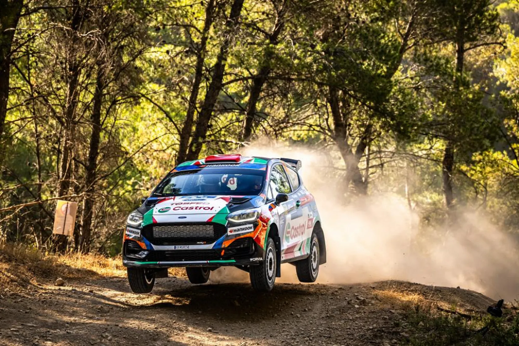'JWRC'de Türk Rüzgarı: Ali Türkkan dünya sahnesinde zafer yazdı