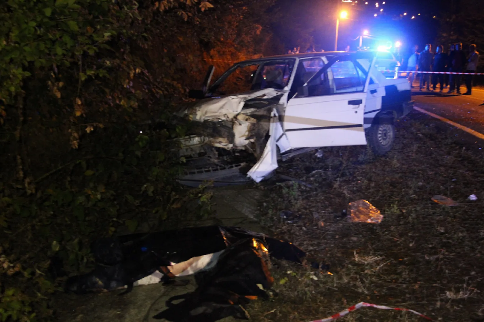 Otomobil ile motosiklet çarpıştı: 1 ölü, 1 yaralı