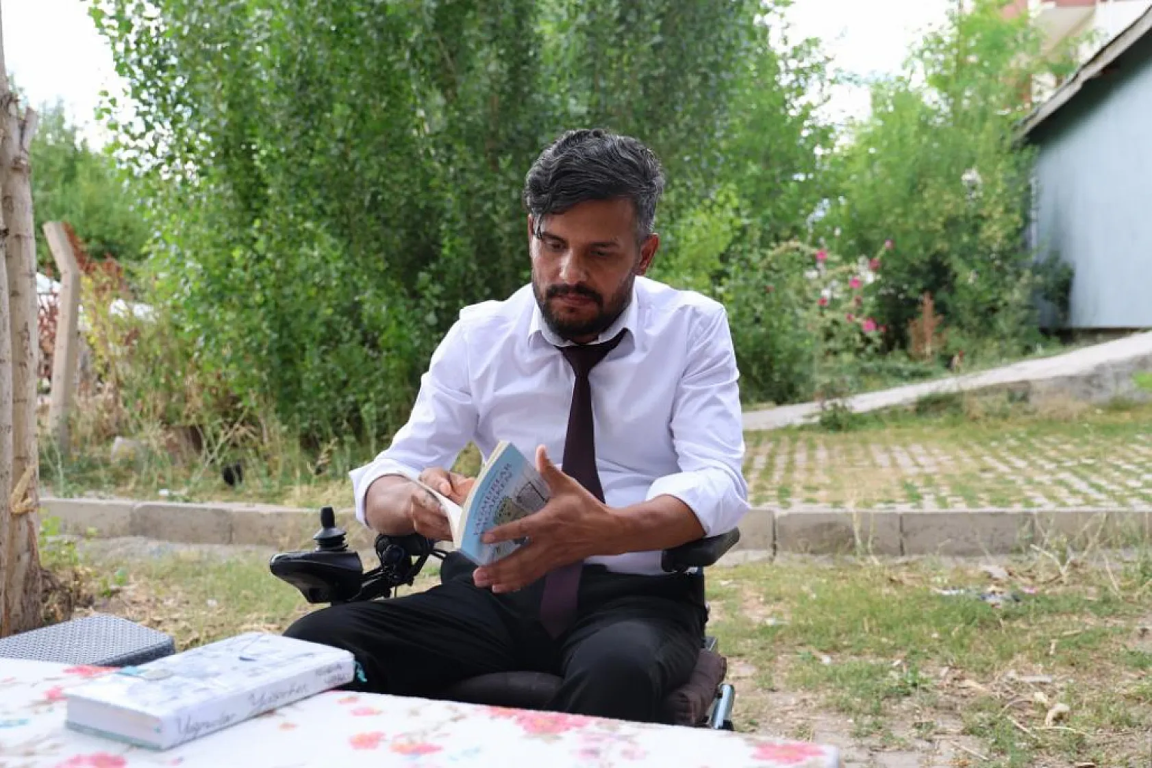 Selası okundu, öldü sanıldı ama şiirleriyle hayata tutundu