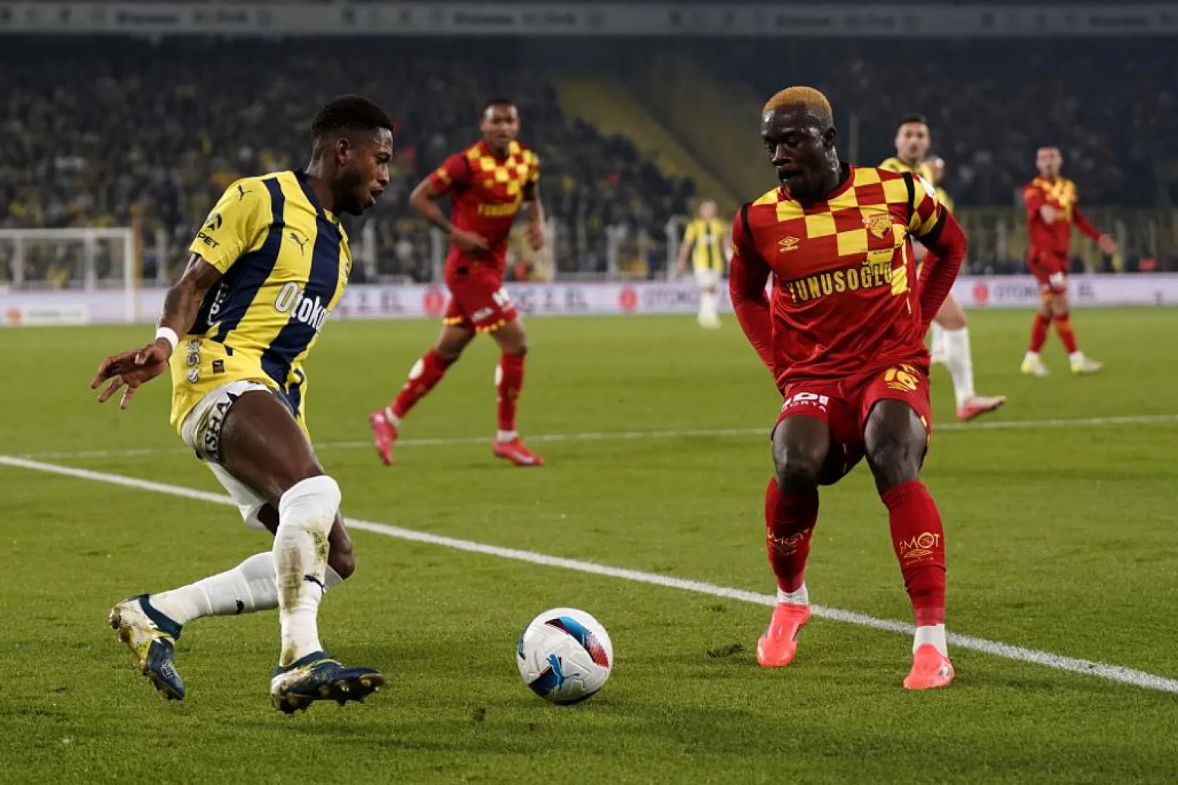 Fenerbahçe, ilk lig maçına İzmir'de çıkacak