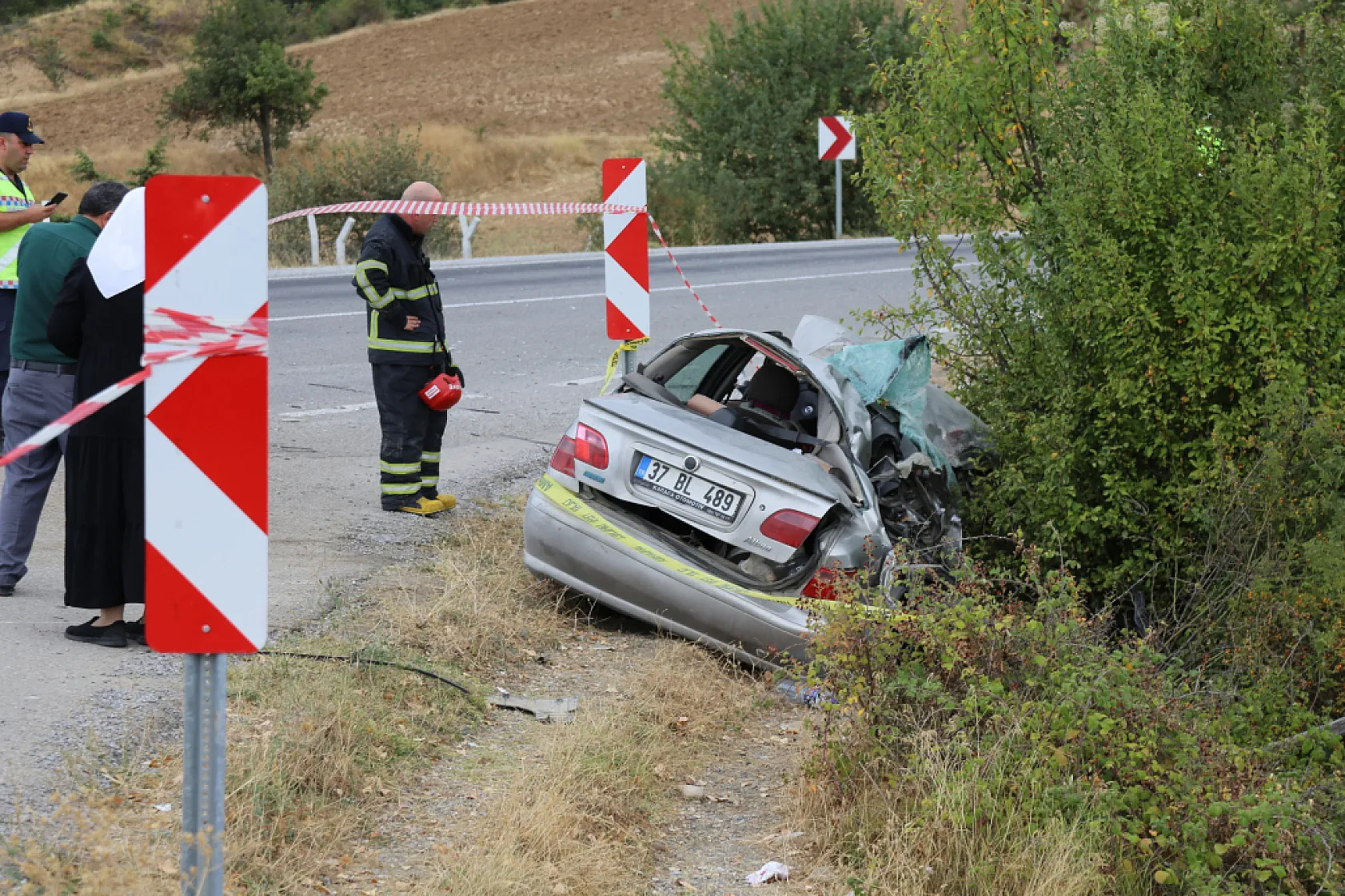Hafriyat kamyonuyla çarpışan otomobildeki 15 yaşındaki çocuk öldü, babası ağır yaralandı