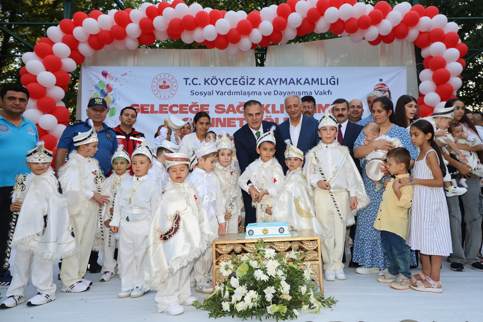Köyceğiz Kaymakamlığı himayesinde sünnet şöleni