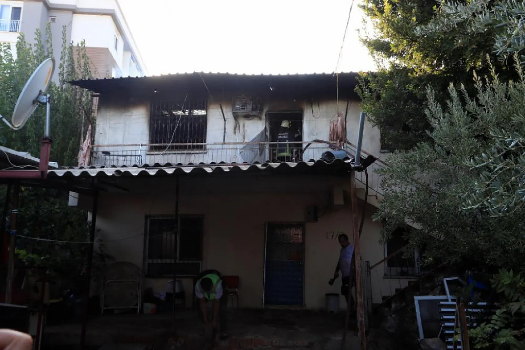 Alt katta yakılan soba üst katı küle çevirdi