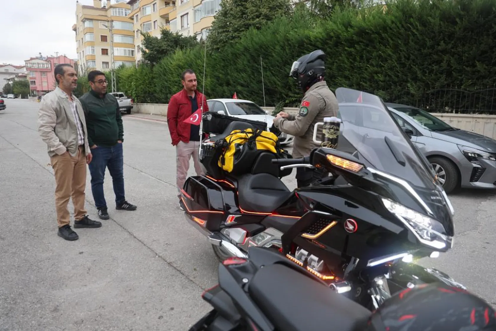 Tam 3 bin 707 kilometre: Motosikletle umreye gitmek için yola çıktı