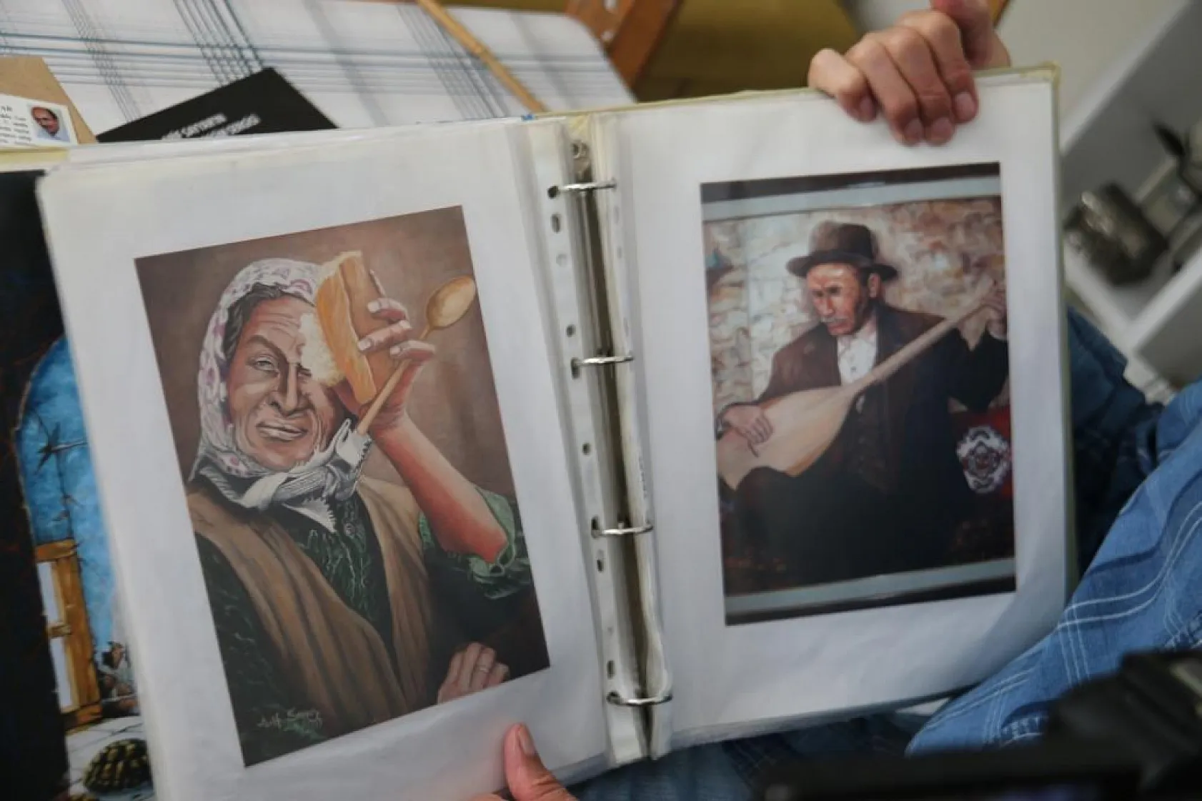 Demir yollarından emekli oldu, hiç bitmeyen tren sevgisini yaptığı tablolarda yaşatıyor
