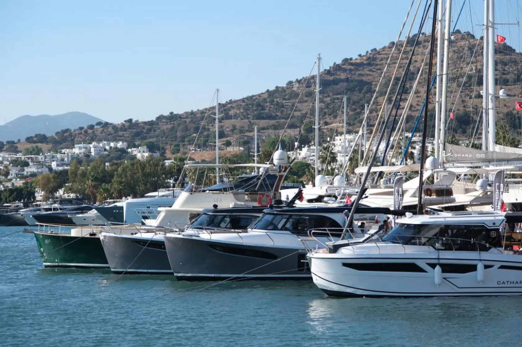 Milyon dolarlık yatlar Bodrum'da buluştu
