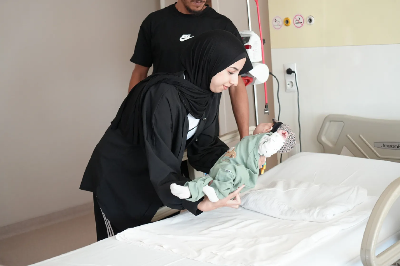 Filistinli 10 aylık bebek nakille hayata tutundu