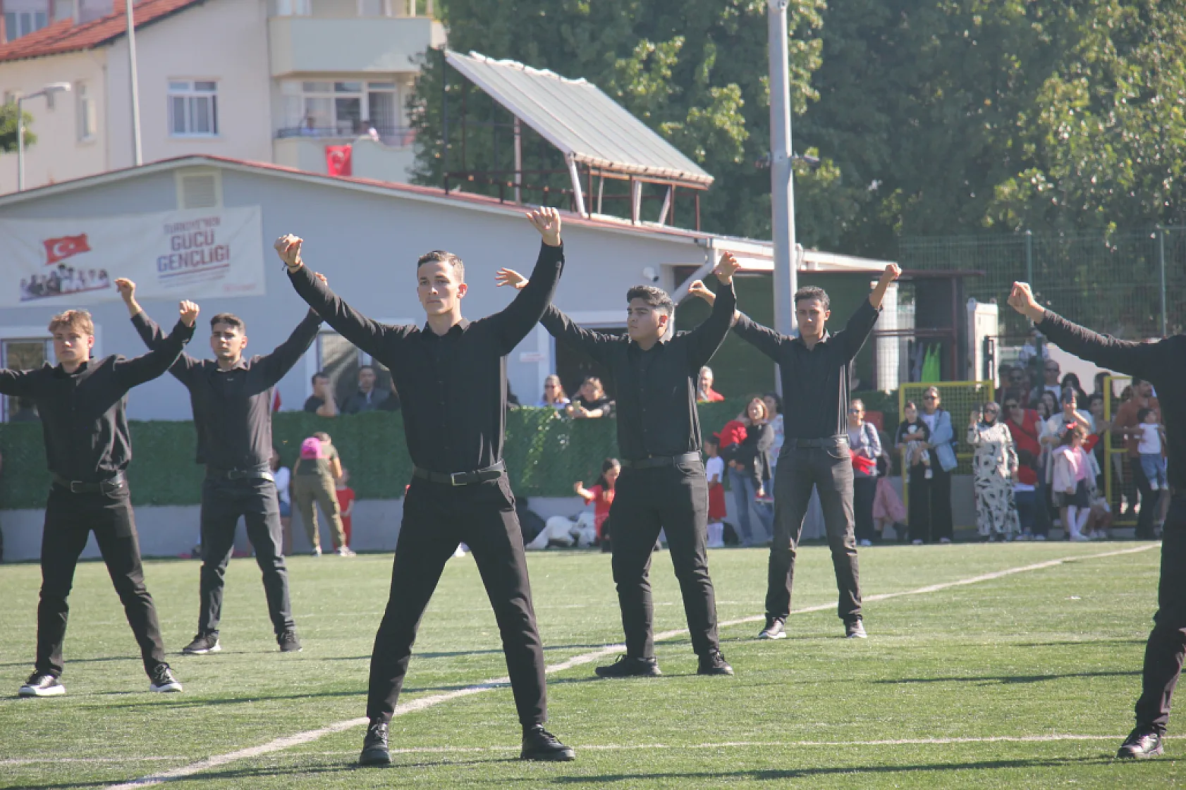 Marmaris'te Cumhuriyet'in 102. yılı coşkuyla kutlandı